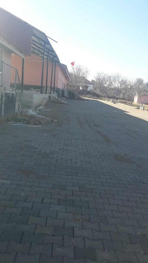 Elderek Ortaoba Köyüne Kilit Parke Yapıldı.