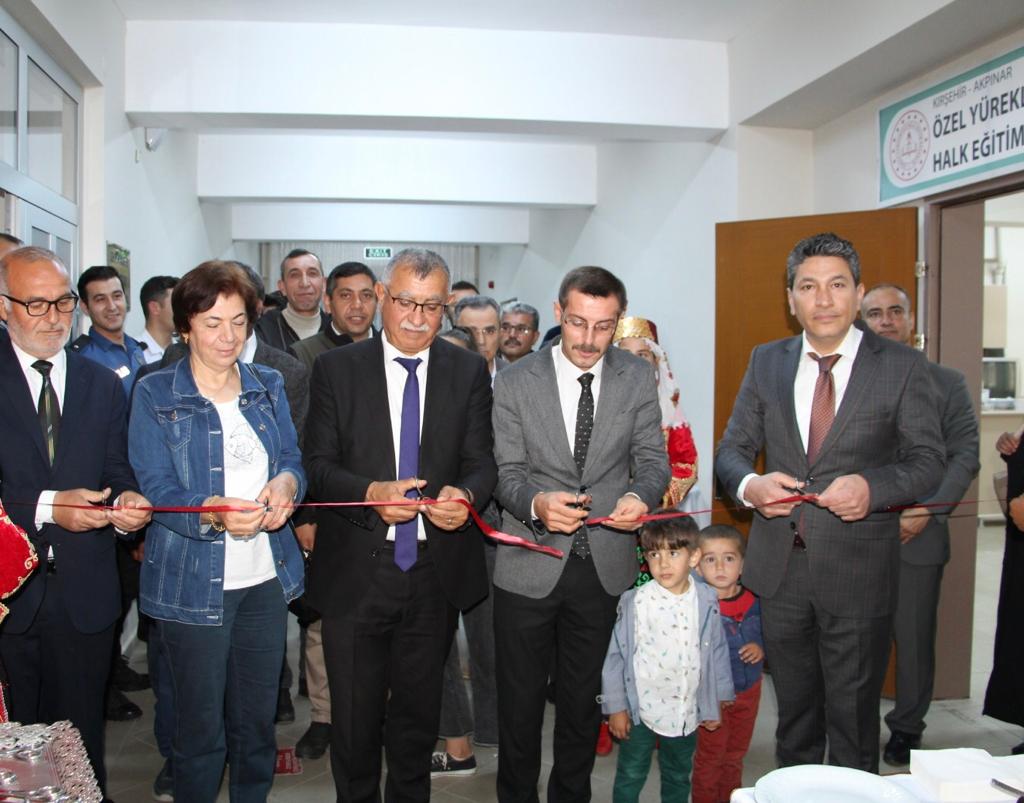 İlçemizde “Yıl Sonu Sergisi” ve “Hayat Boyu Öğrenme Haftası Şenliği” Düzenlendi.